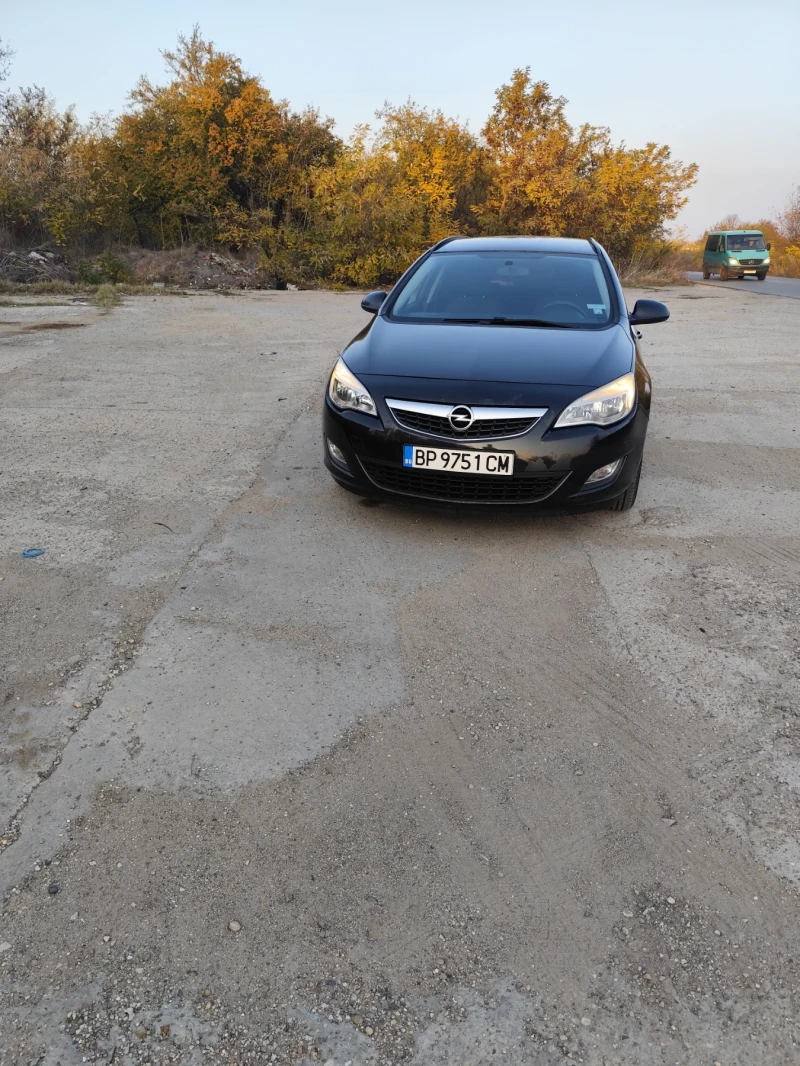 Opel Astra 1.3 cdti, снимка 1 - Автомобили и джипове - 47778917