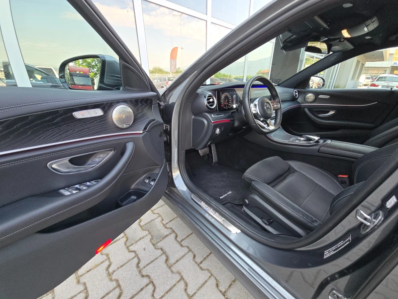 Mercedes-Benz E 220 AMG PAKET !!, снимка 9 - Автомобили и джипове - 52322550