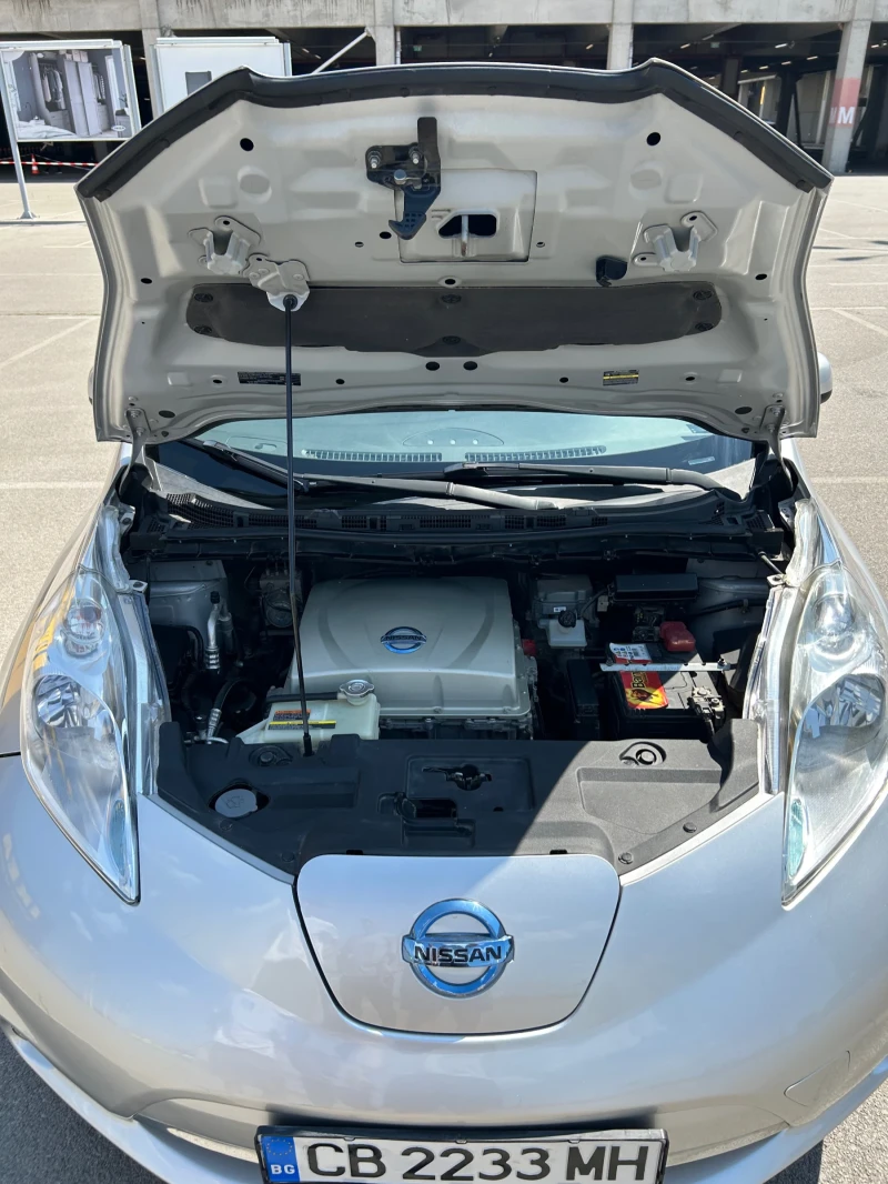 Nissan Leaf , снимка 5 - Автомобили и джипове - 52516225