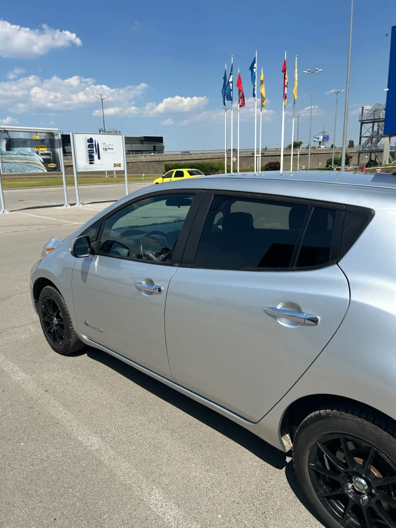 Nissan Leaf , снимка 4 - Автомобили и джипове - 52516225
