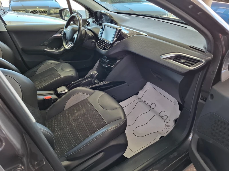 Peugeot 2008 1.2 FaceLift АВТОМАТИК CAMERA NAVI EURO6 , снимка 12 - Автомобили и джипове - 50849032