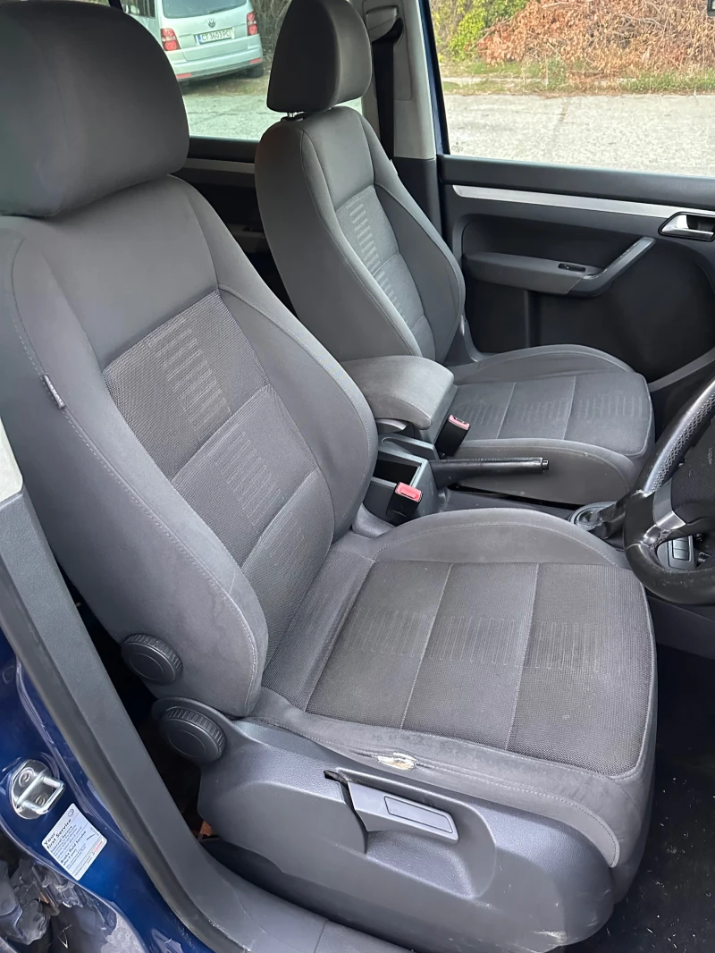 VW Touran 2.0тди bkd, снимка 6 - Автомобили и джипове - 51899798