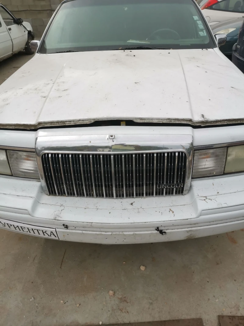 Lincoln Town car, снимка 2 - Автомобили и джипове - 51828165