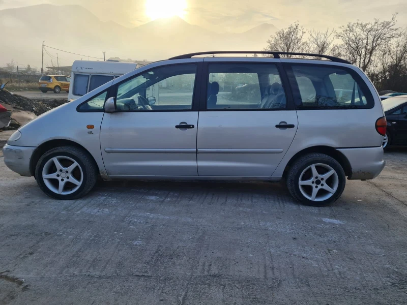 VW Sharan  Газ Бензин 7 седалки, снимка 5 - Автомобили и джипове - 52569474
