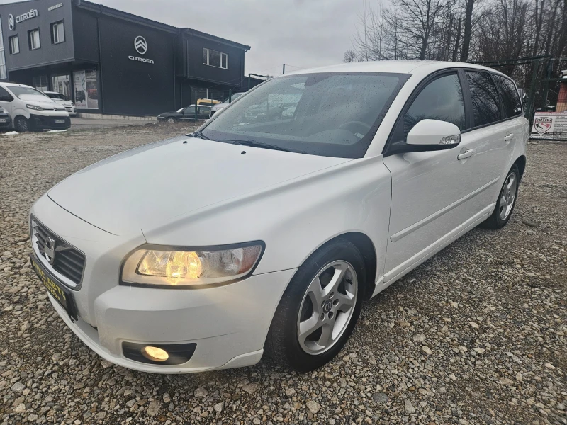 Volvo V50 1.6 FACELIFT ПЕРФЕКТНО , снимка 7 - Автомобили и джипове - 52918475