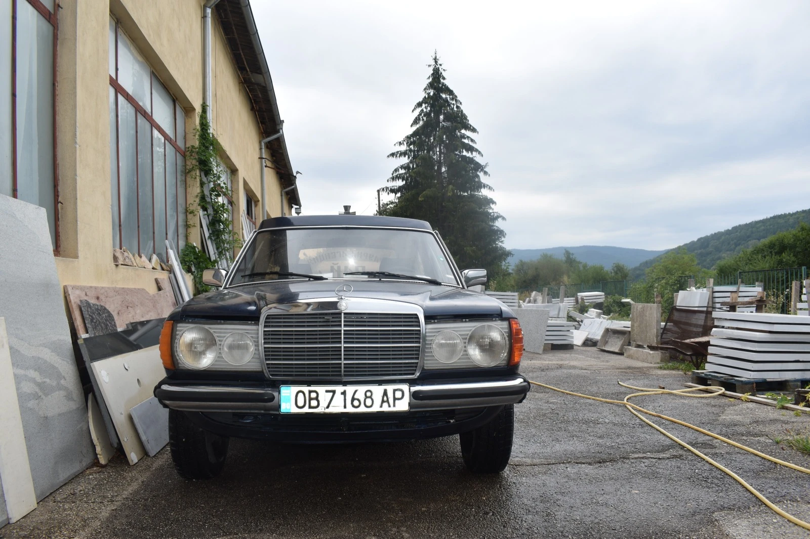 Mercedes-Benz 240 240D - изображение 3