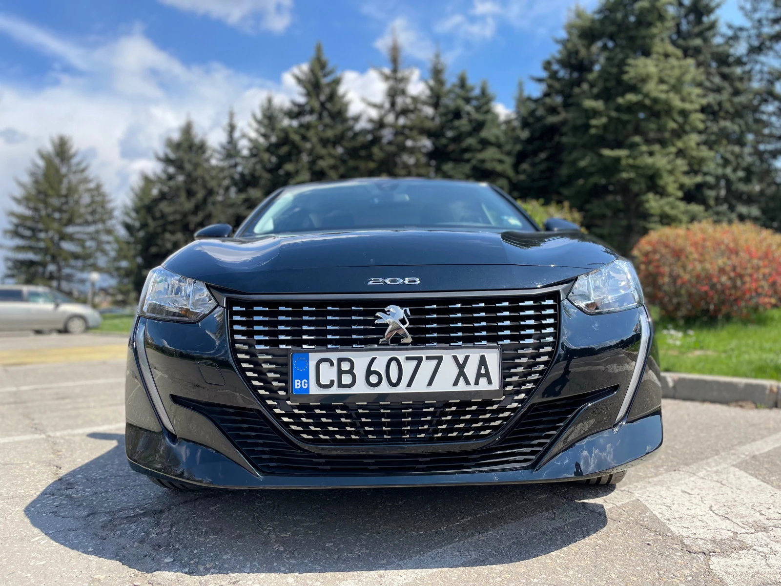 Peugeot 208 1.2 75кс 28500км - изображение 2