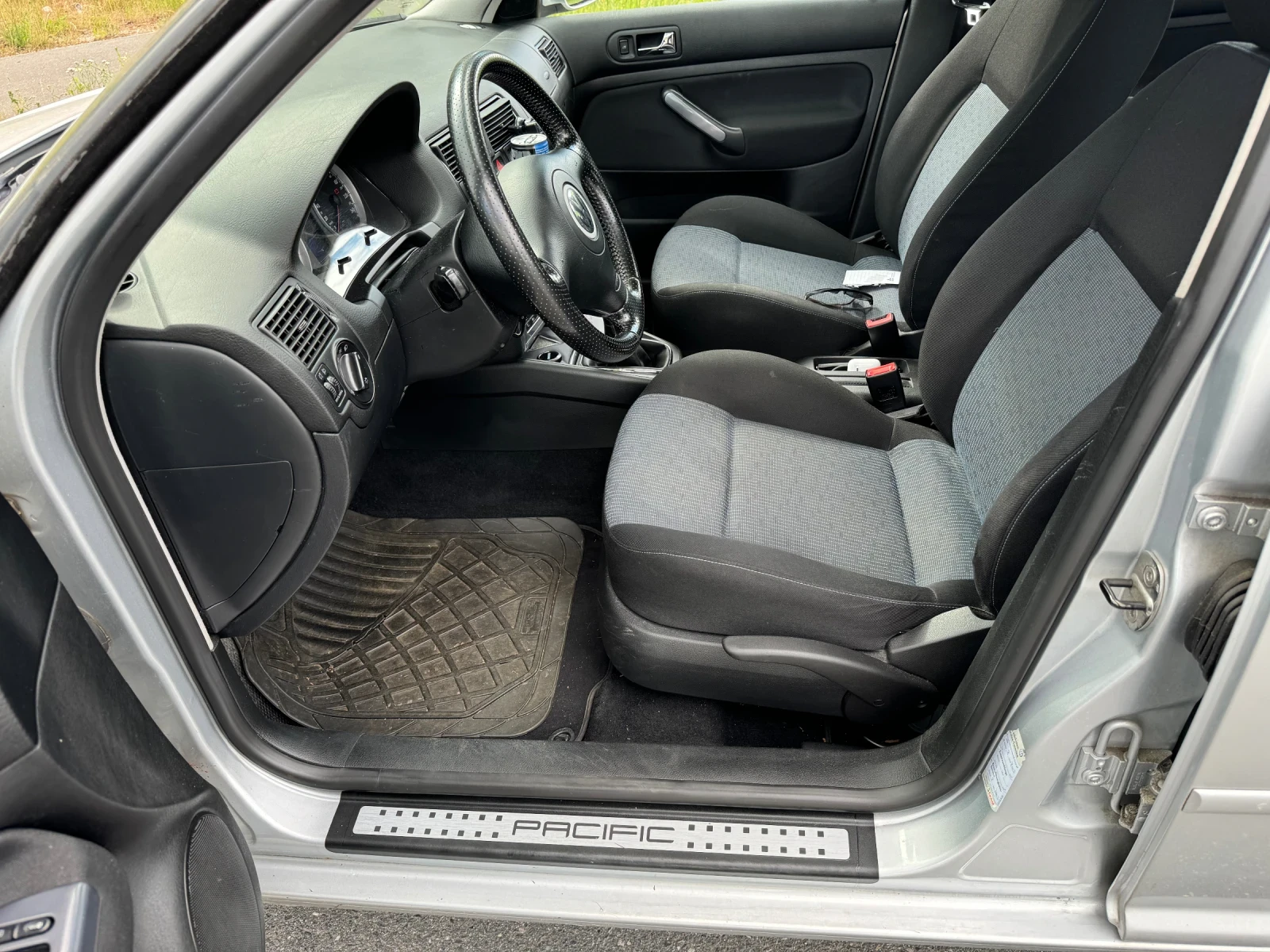 VW Golf 1.6 fsi - изображение 5