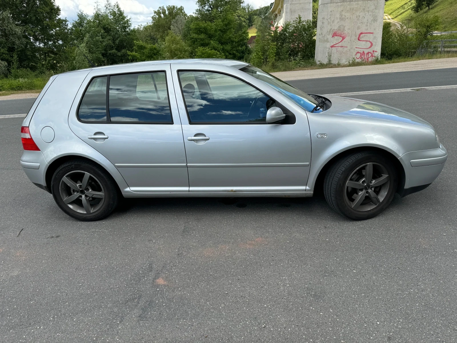 VW Golf 1.6 fsi - изображение 8