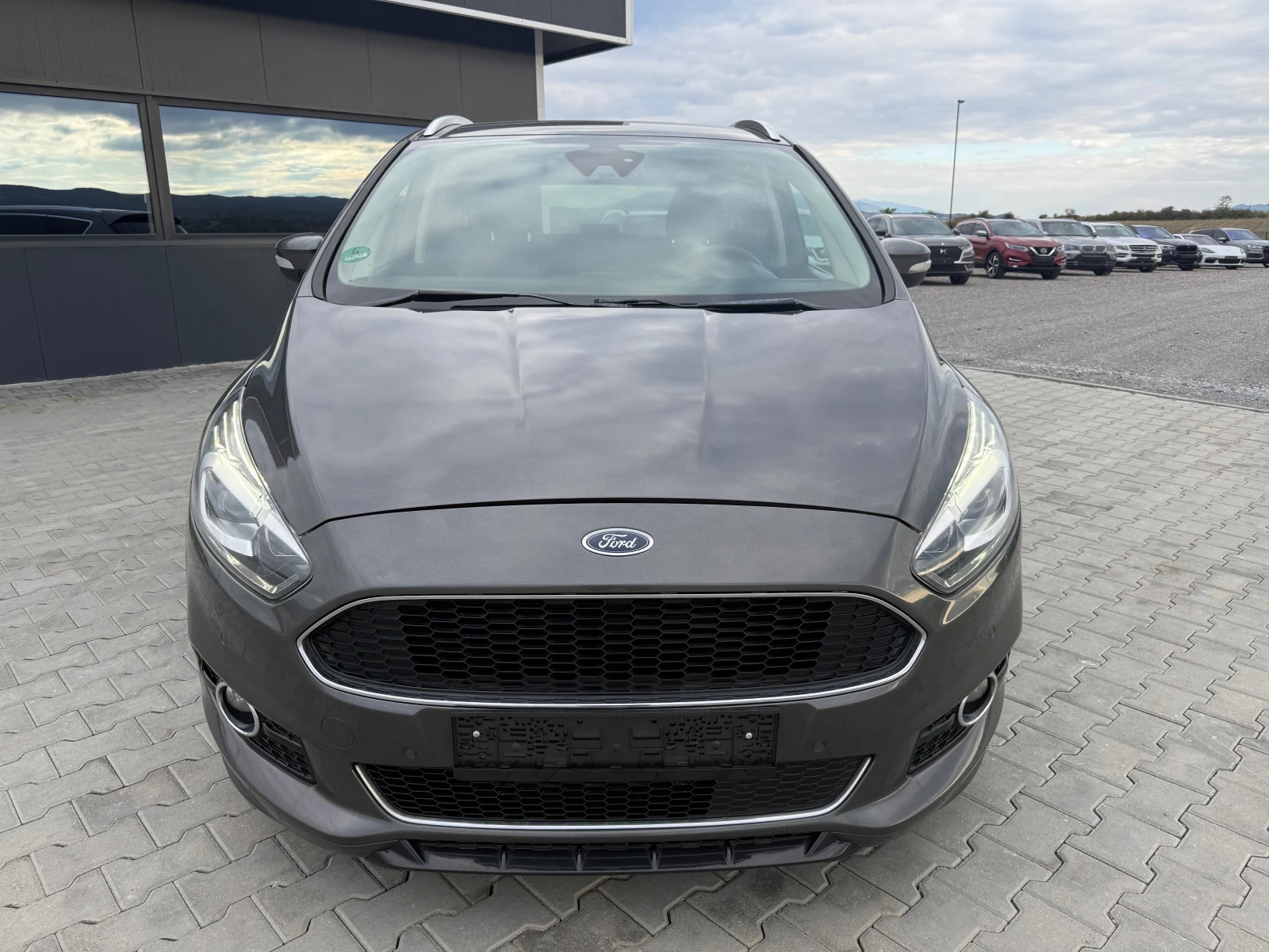 Ford S-Max 2.0tdci ST LINE АВТОМАТИК 7 седалки !! Лизинг !!! - изображение 2