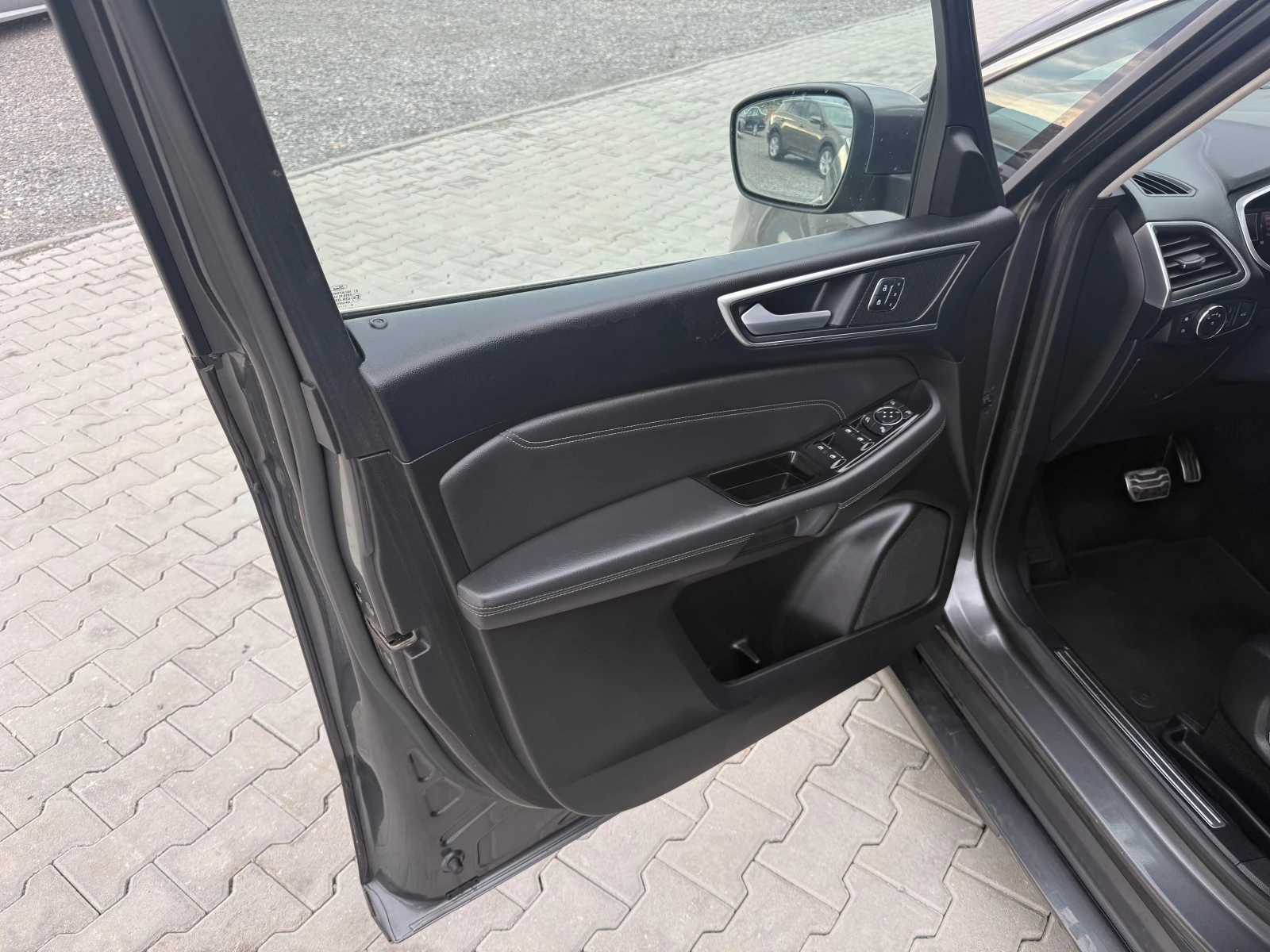 Ford S-Max 2.0tdci ST LINE АВТОМАТИК 7 седалки !! Лизинг !!! - изображение 10