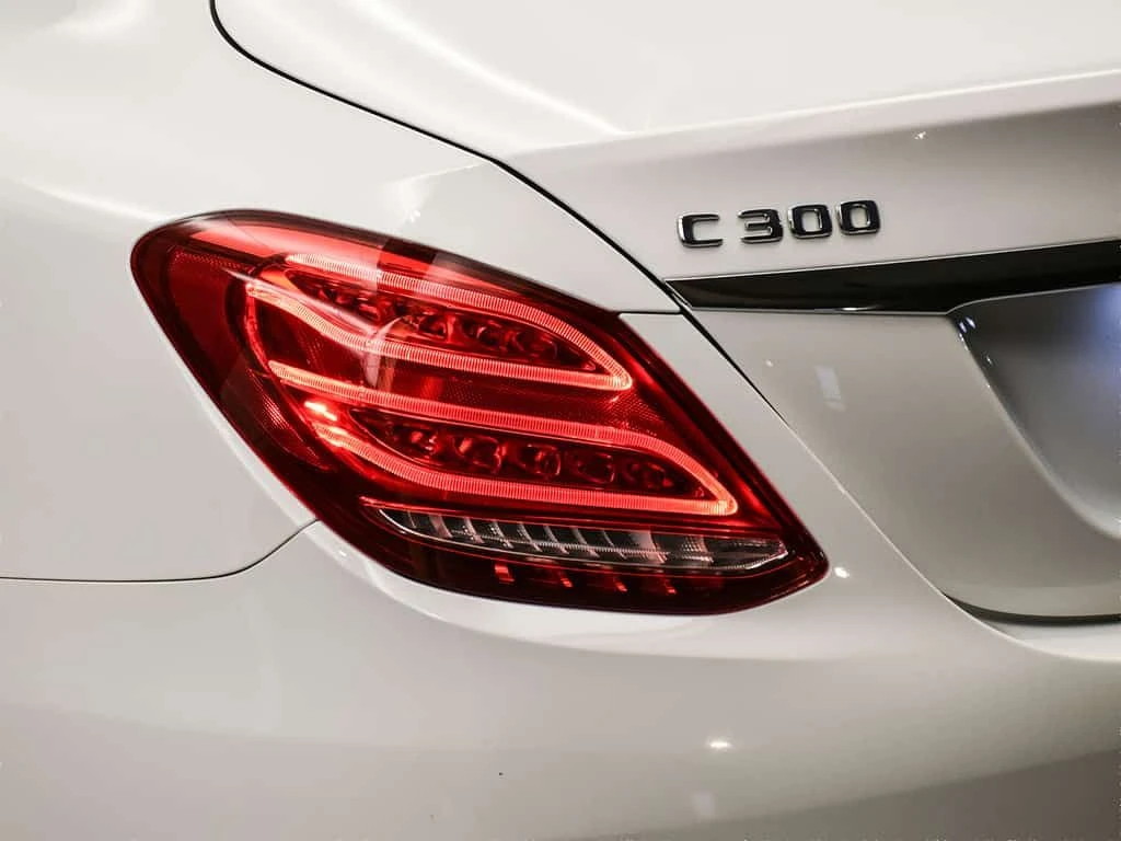 Mercedes-Benz C 300 4MATIC / ПОДГРЕВИ / ПАНОРАМА / ОТ ПРЕДСТАВИТЕЛСТВО - изображение 9