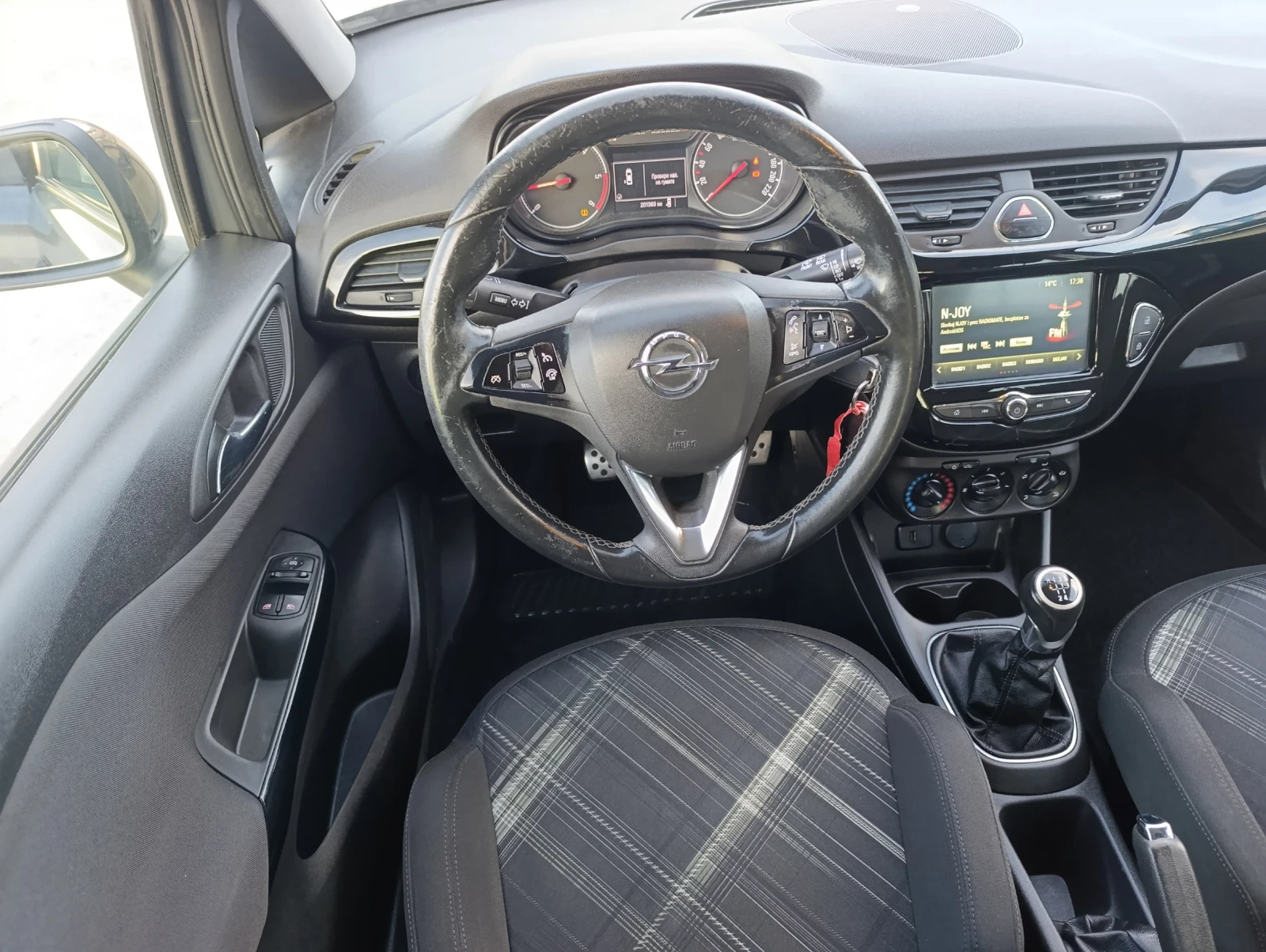 Opel Corsa 1.3CDTI EURO 6B, снимка 13 - Автомобили и джипове - 53772219