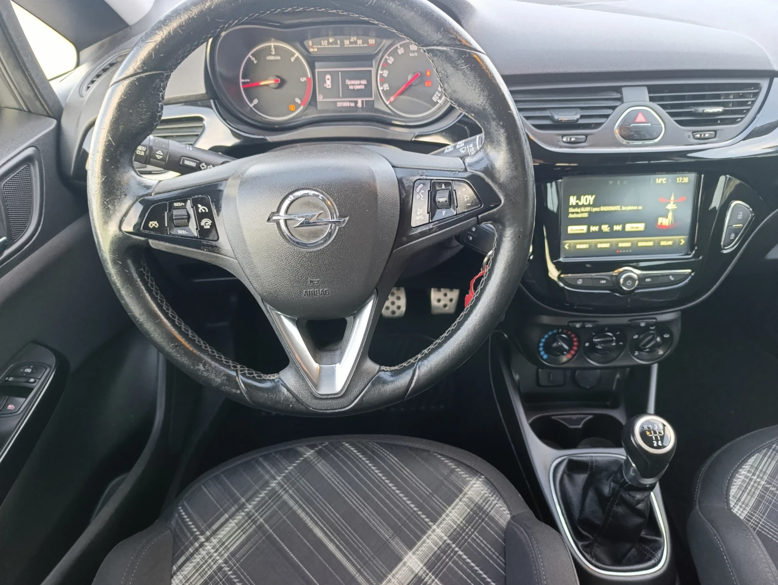 Opel Corsa 1.3CDTI EURO 6B, снимка 14 - Автомобили и джипове - 53772219