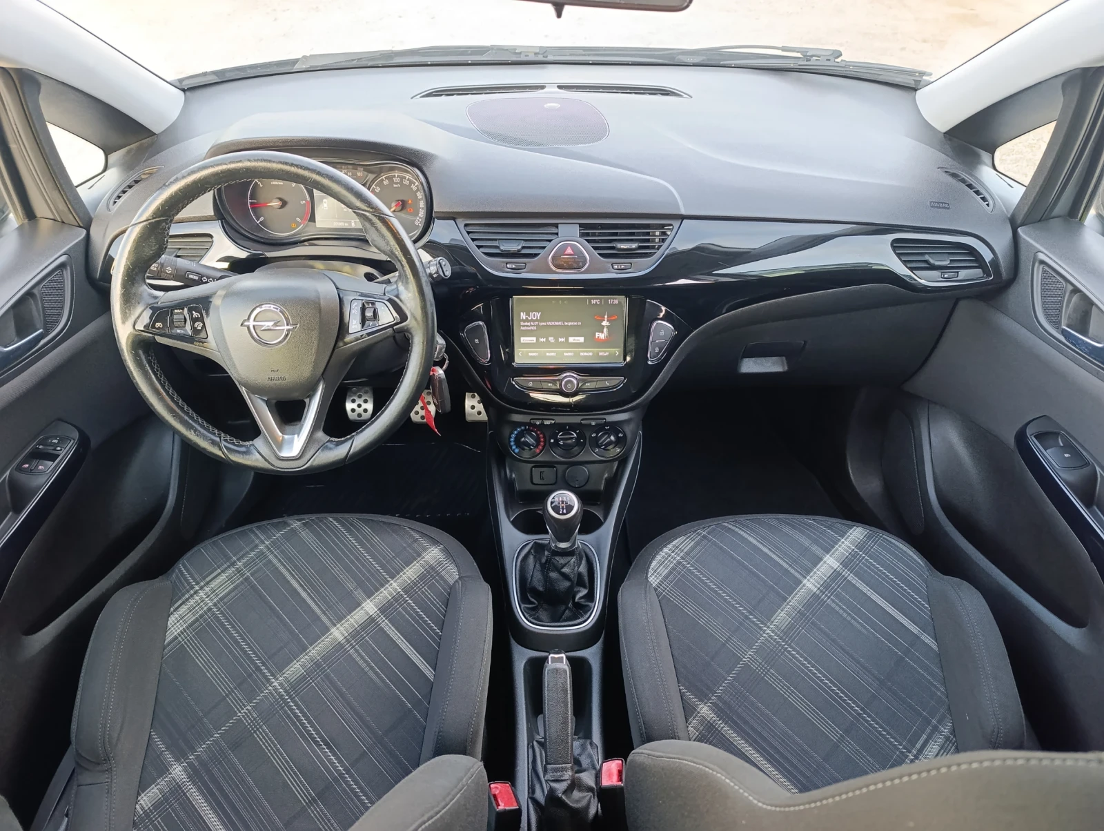 Opel Corsa 1.3CDTI EURO 6B, снимка 12 - Автомобили и джипове - 53772219