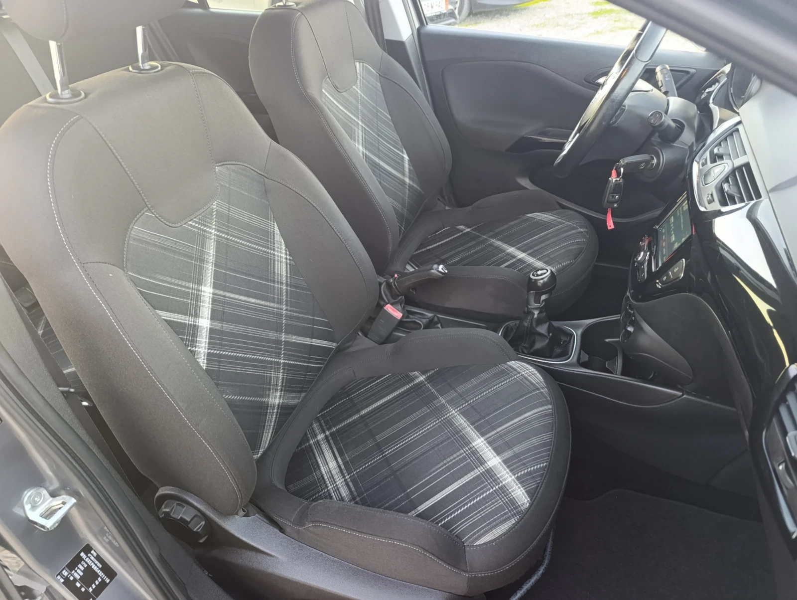 Opel Corsa 1.3CDTI EURO 6B, снимка 10 - Автомобили и джипове - 53772219