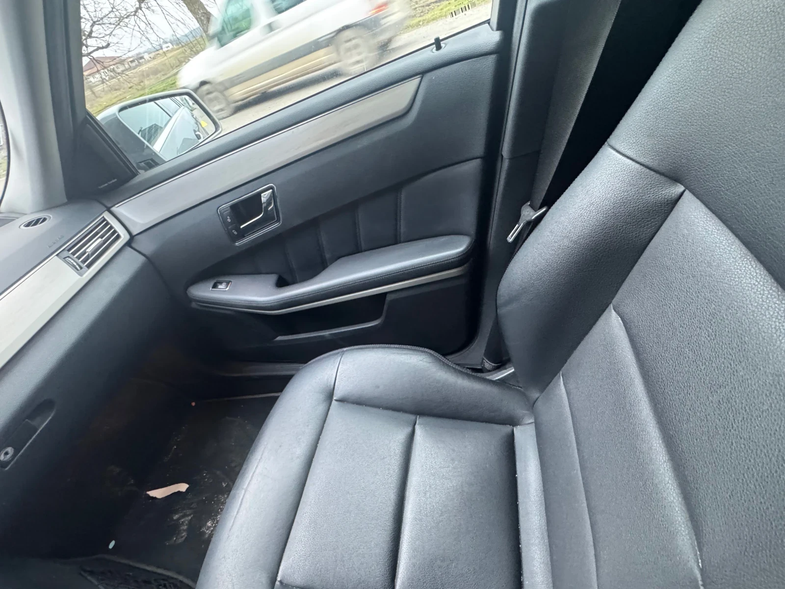 Mercedes-Benz E 350, снимка 9 - Автомобили и джипове - 53809742