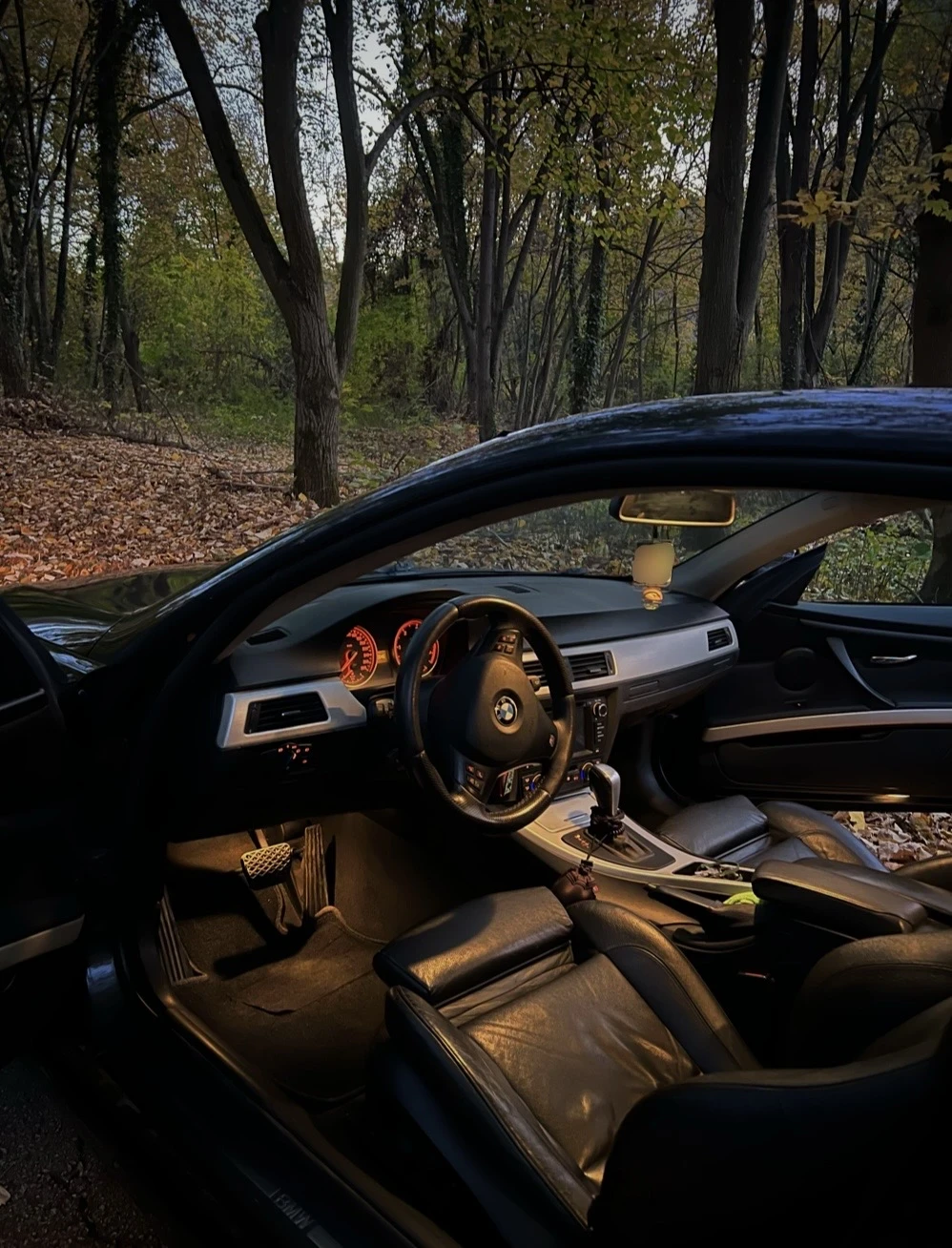 BMW 330 Xdrive, снимка 4 - Автомобили и джипове - 54084773