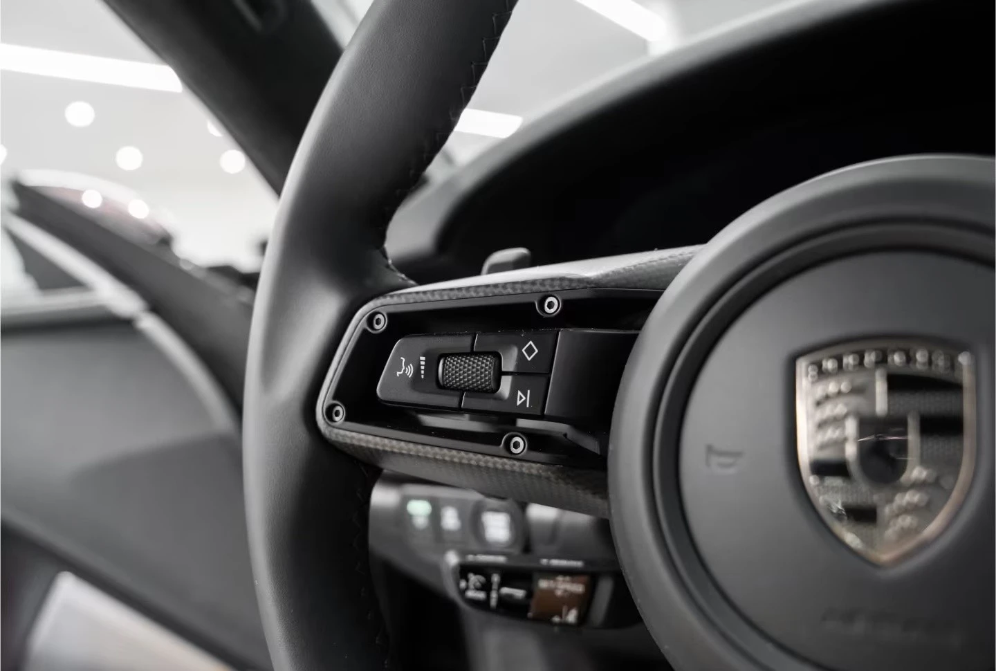 Porsche 911 992.2 TURBO S KERAMIK BURMESTER LIFT-SYSTEM CARBON, снимка 13 - Автомобили и джипове - 54371752
