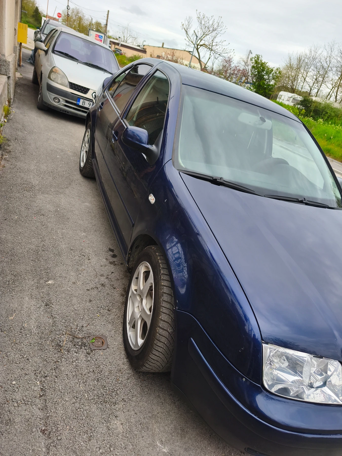 VW Bora, снимка 2 - Автомобили и джипове - 54484444