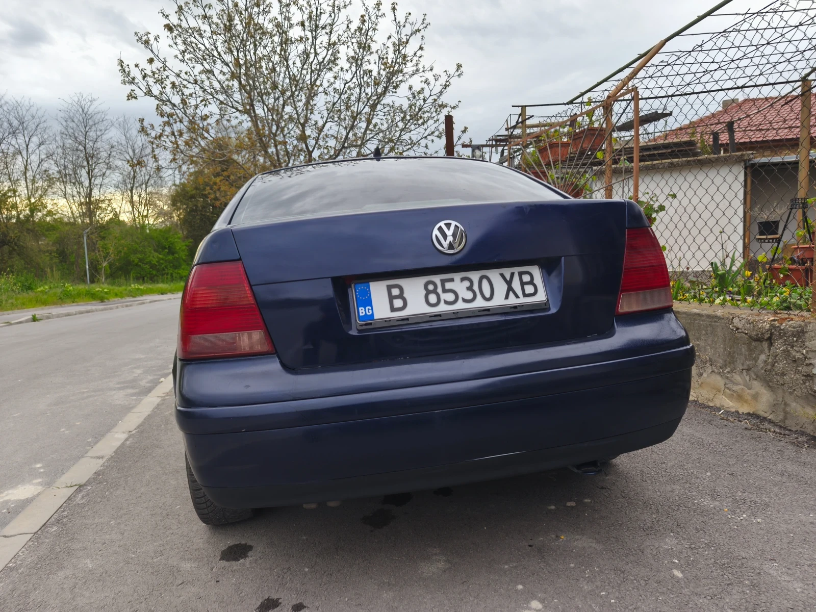 VW Bora, снимка 8 - Автомобили и джипове - 54484444