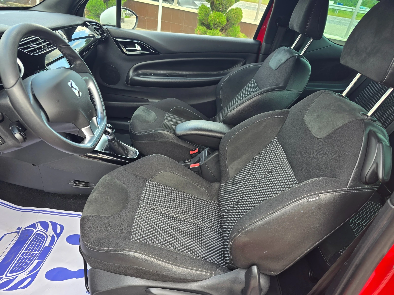 Citroen DS3 1.6 БЕНЗИН РЕАЛНИ КИЛОМЕТРИ, снимка 9 - Автомобили и джипове - 54685683