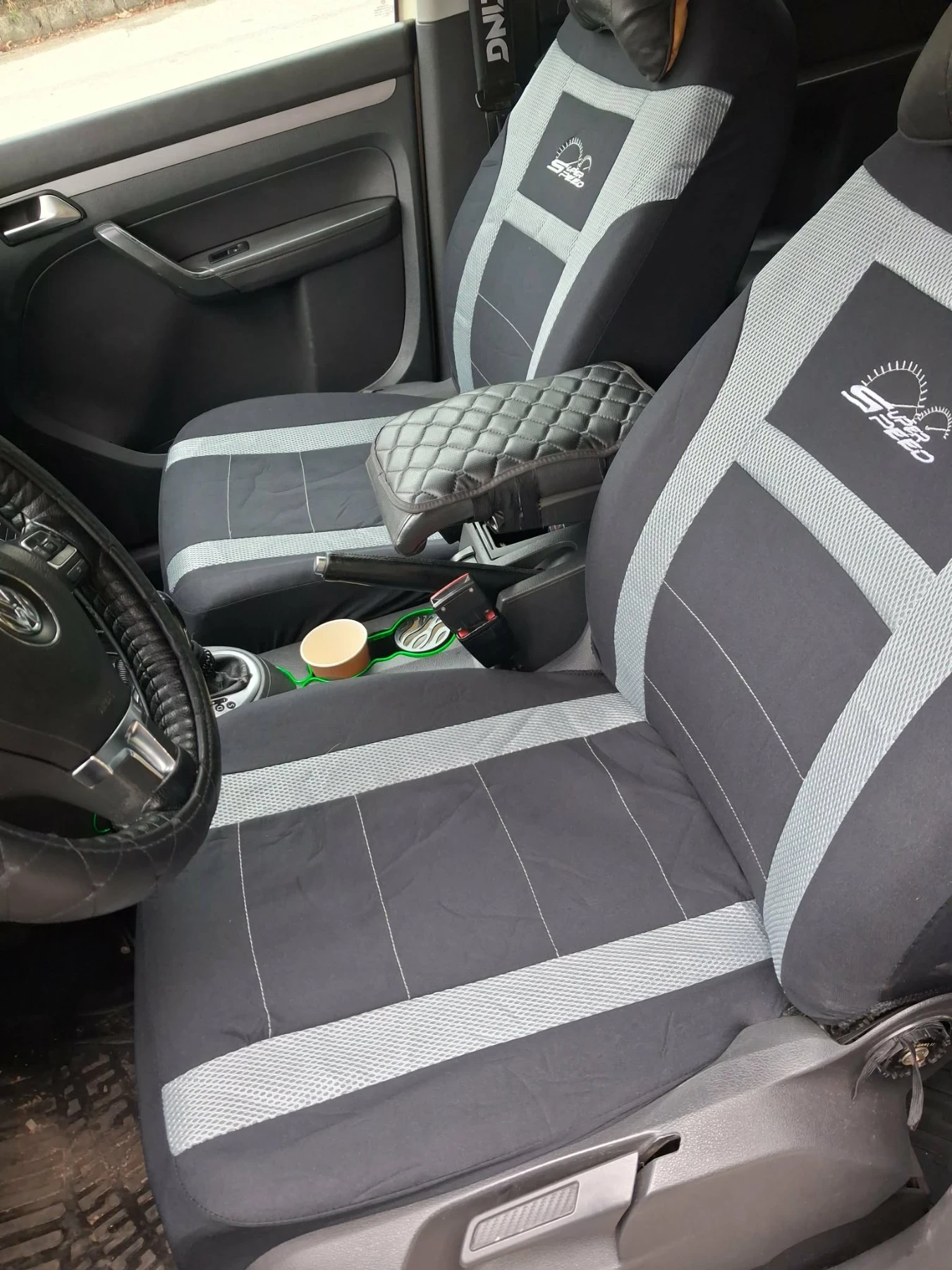 VW Touran Лек, снимка 12 - Автомобили и джипове - 54729154
