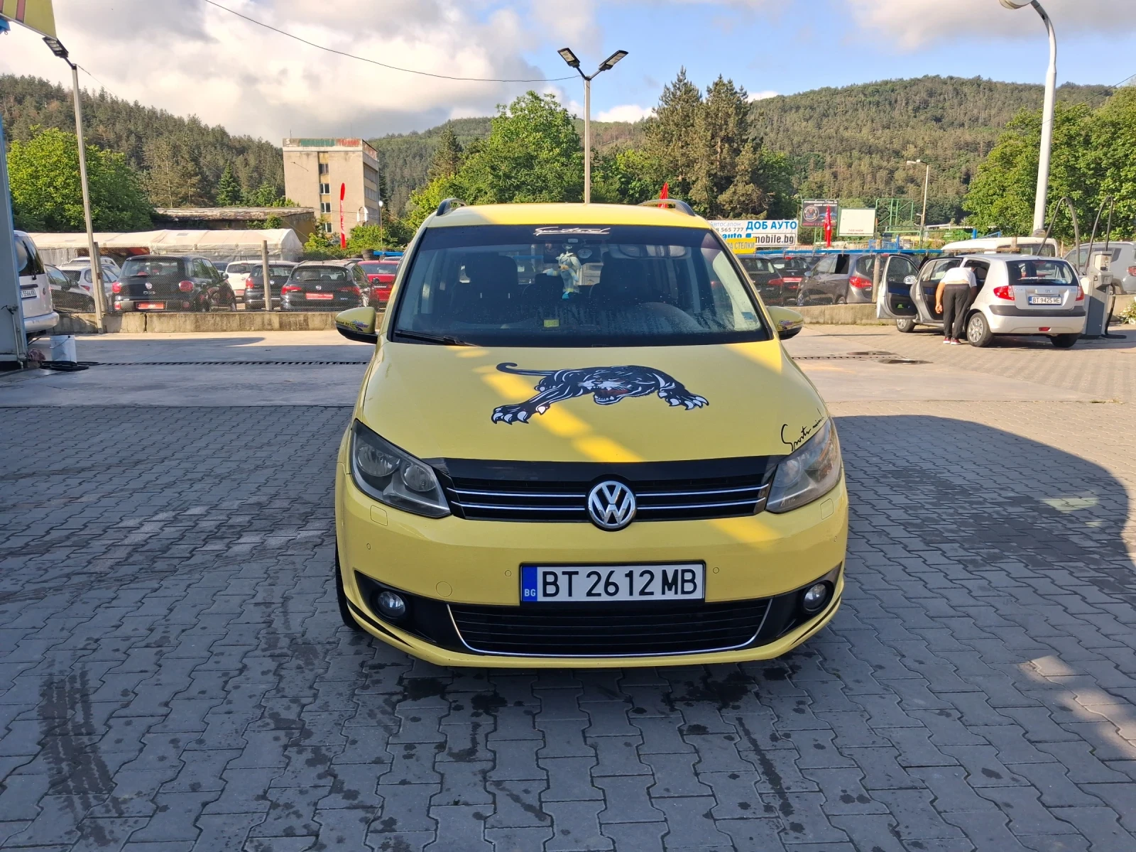 VW Touran Лек, снимка 8 - Автомобили и джипове - 54729154