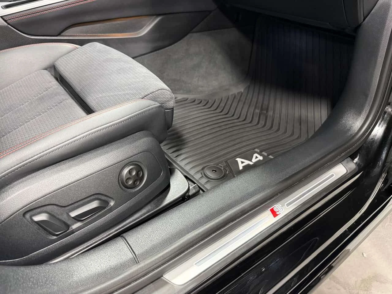 Audi A4 | Technik | DISTRONIC | B&O | 360 | ШИБИДАХ | , снимка 13 - Автомобили и джипове - 55193996