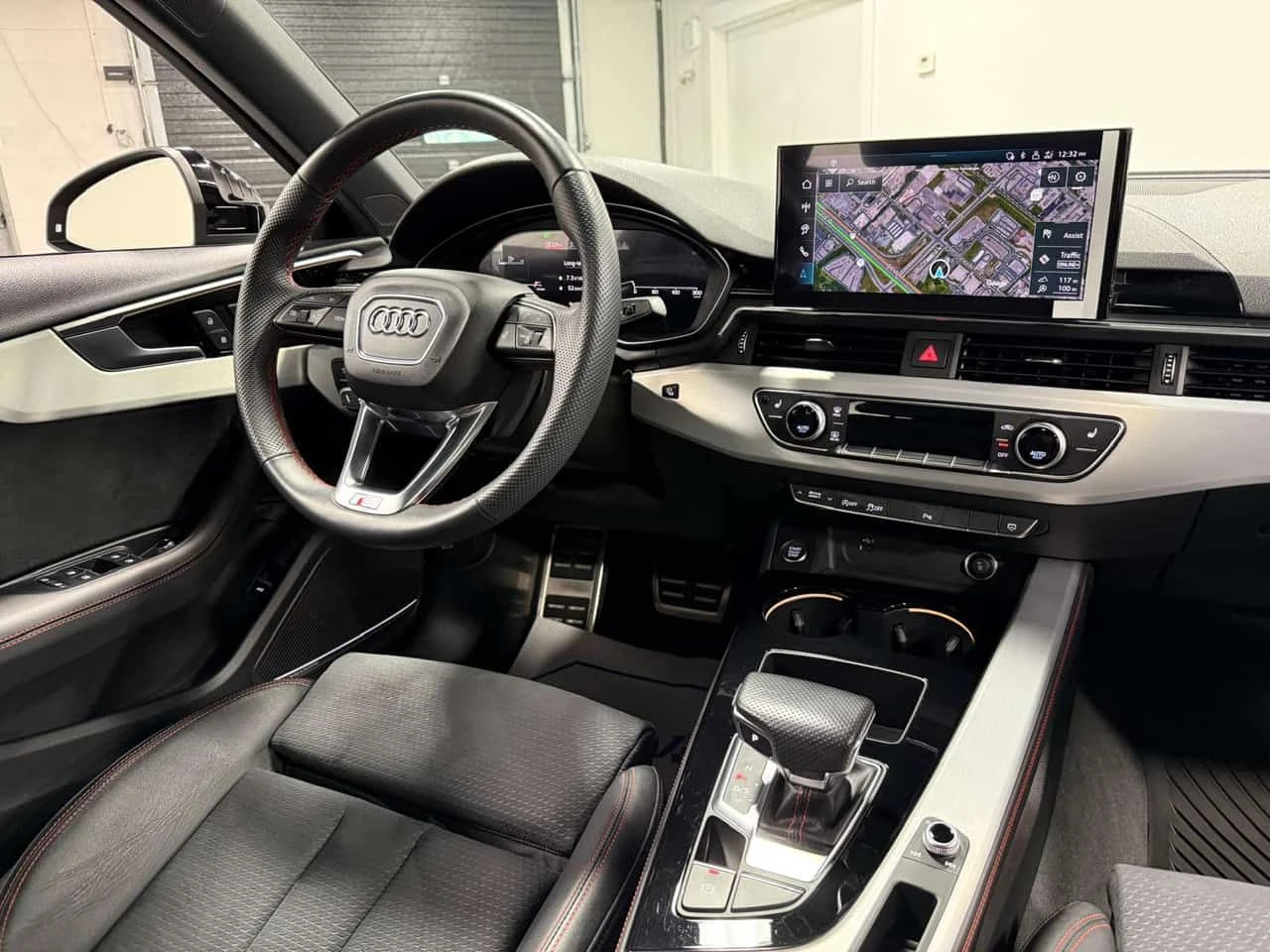 Audi A4 | Technik | DISTRONIC | B&O | 360 | ШИБИДАХ | , снимка 16 - Автомобили и джипове - 55193996