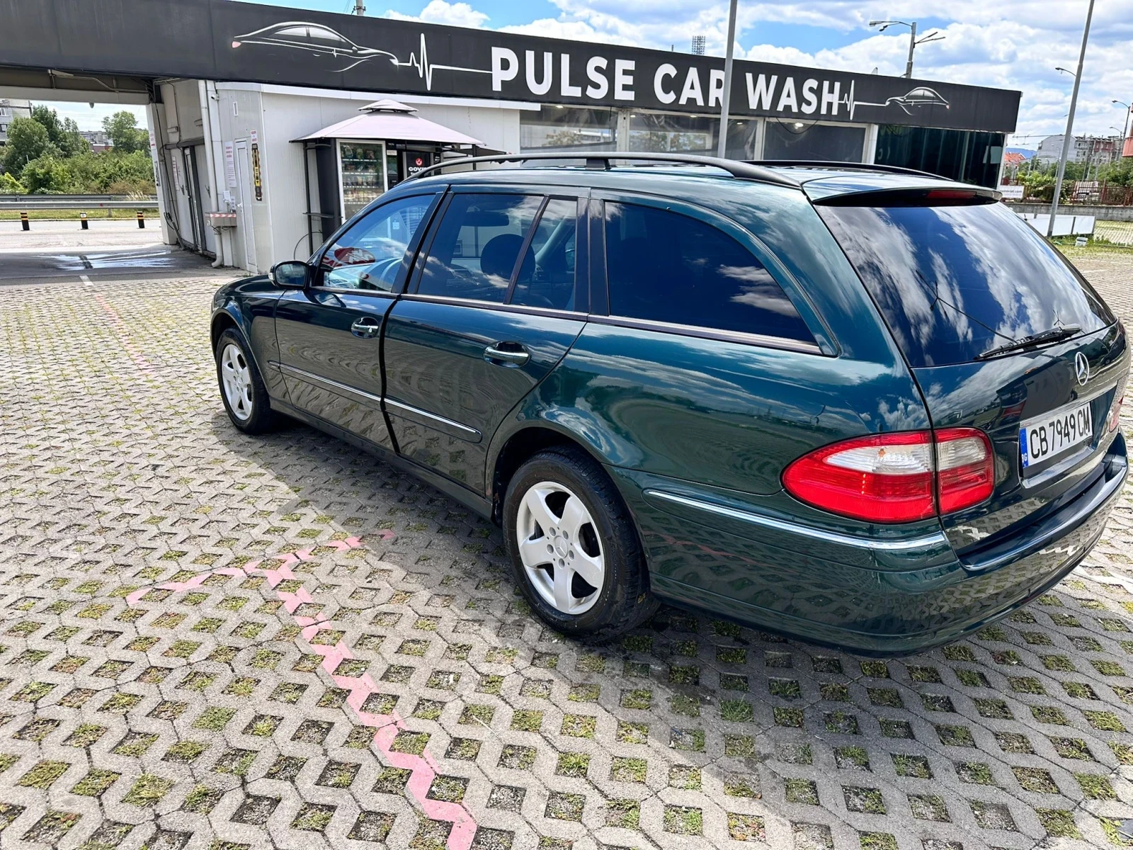 Mercedes-Benz E 220, снимка 7 - Автомобили и джипове - 56045817