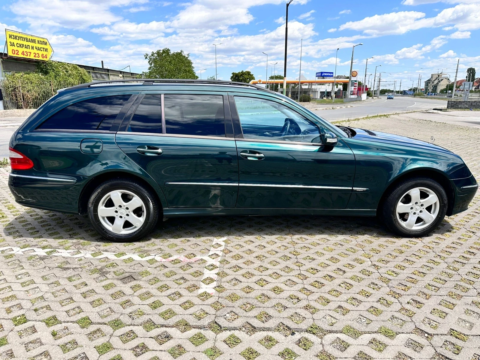 Mercedes-Benz E 220, снимка 4 - Автомобили и джипове - 56045817