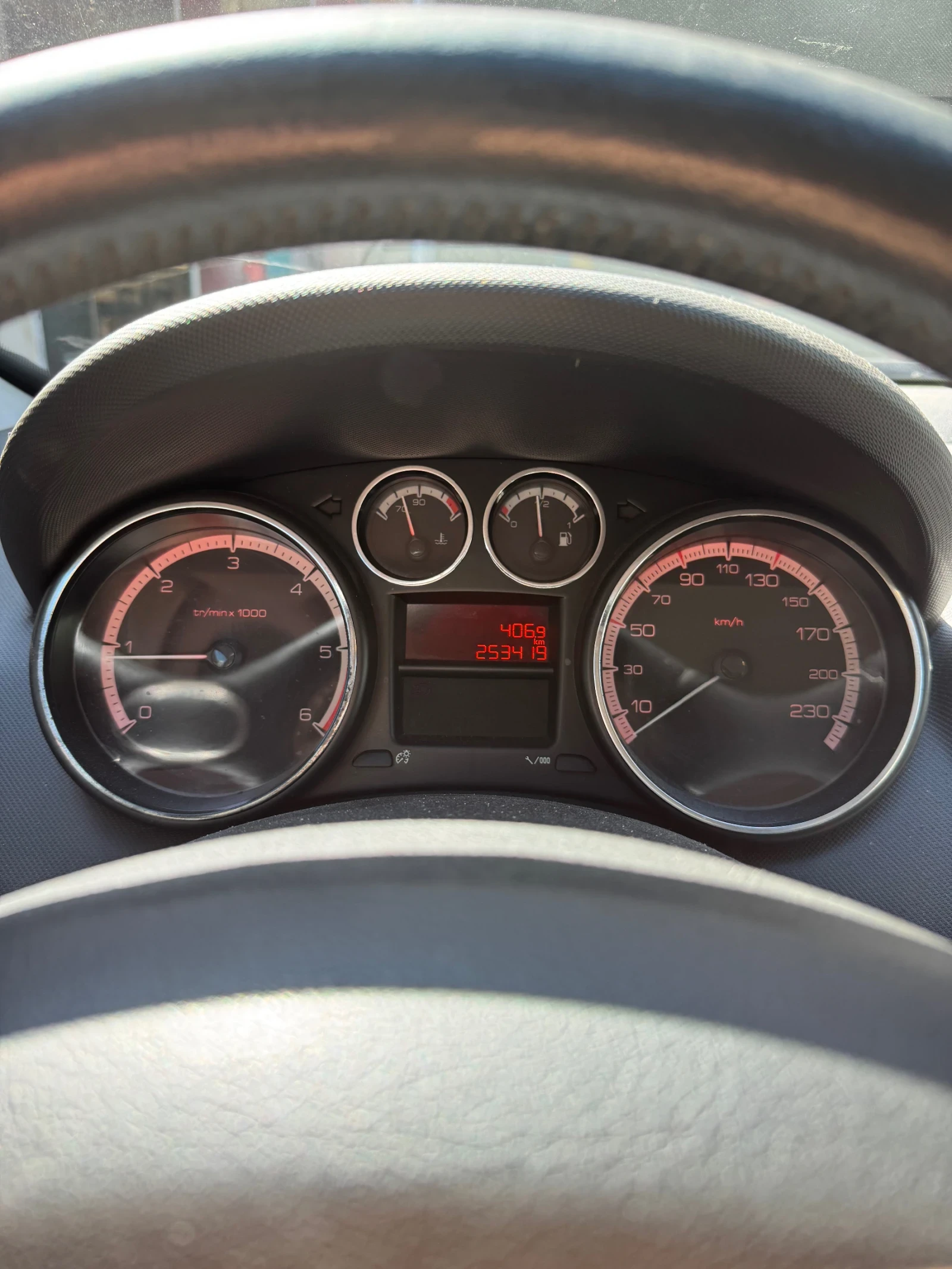 Peugeot 308, снимка 4 - Автомобили и джипове - 56426043