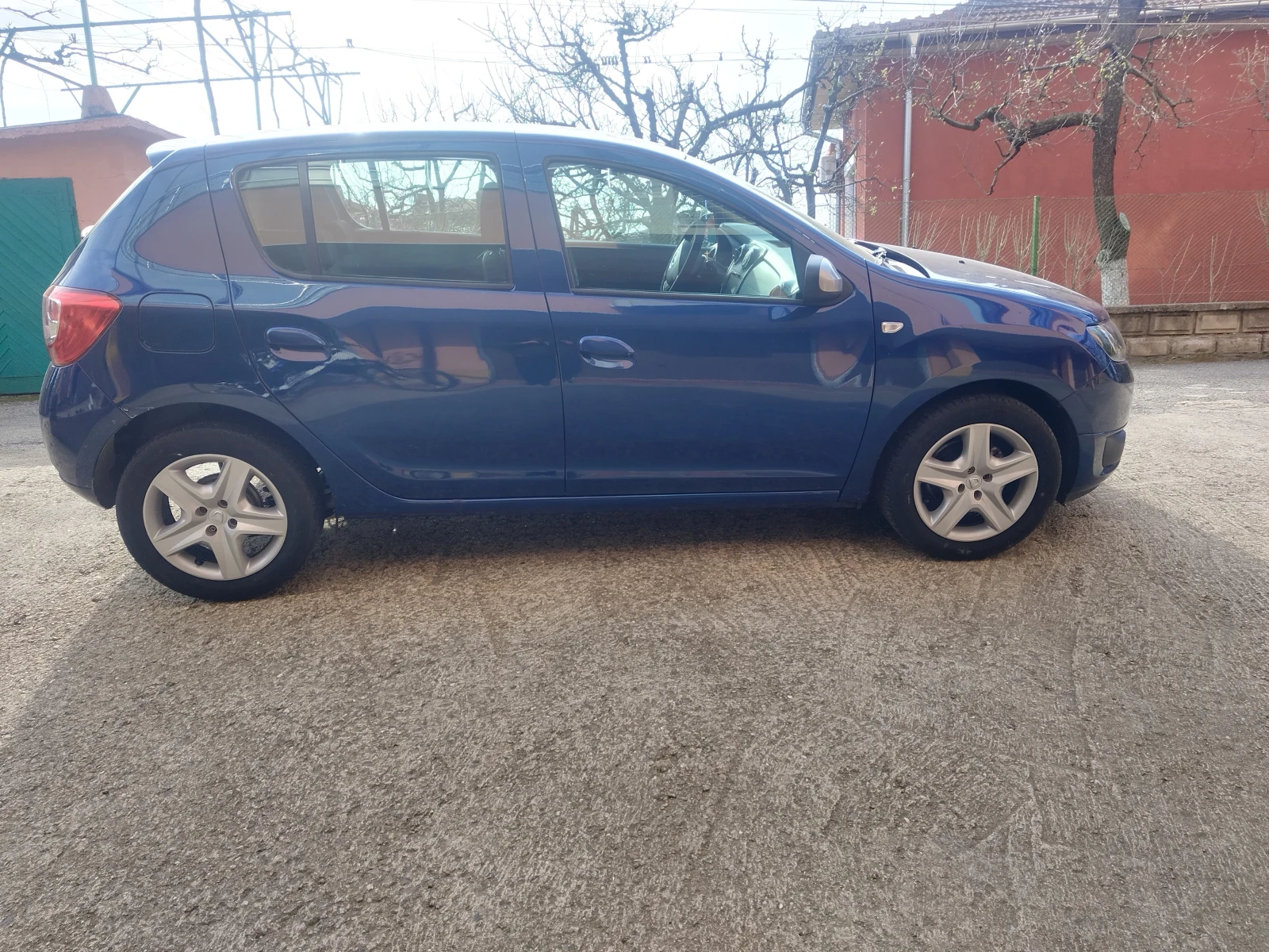 Dacia Sandero, снимка 5 - Автомобили и джипове - 56596752