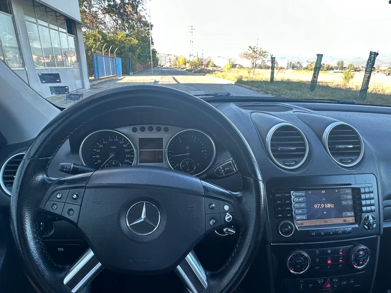 Mercedes-Benz ML 320, снимка 12 - Автомобили и джипове - 47381609