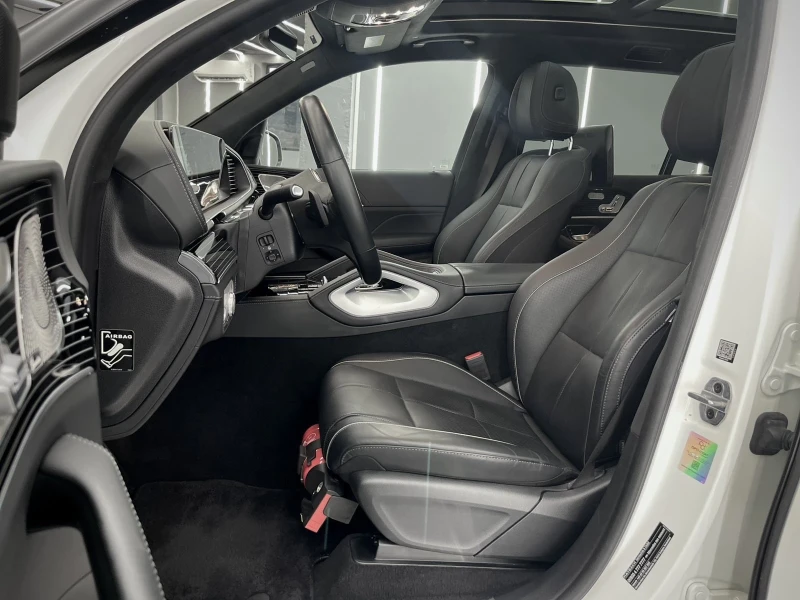 Mercedes-Benz GLS 600 Maybach / 4-seat / Two-tone paintwork, снимка 9 - Автомобили и джипове - 49638393