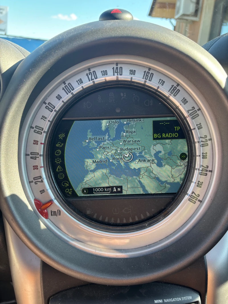 Mini Countryman 1.6D, снимка 10 - Автомобили и джипове - 52219203