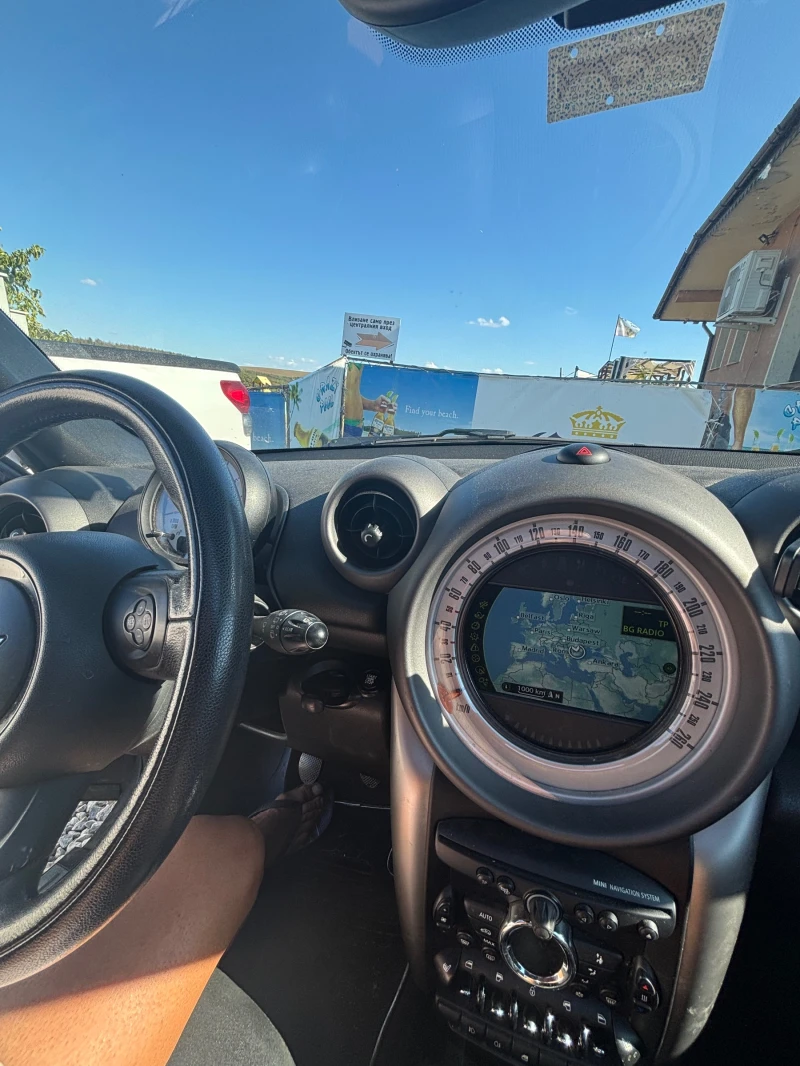 Mini Countryman 1.6D, снимка 9 - Автомобили и джипове - 52219203