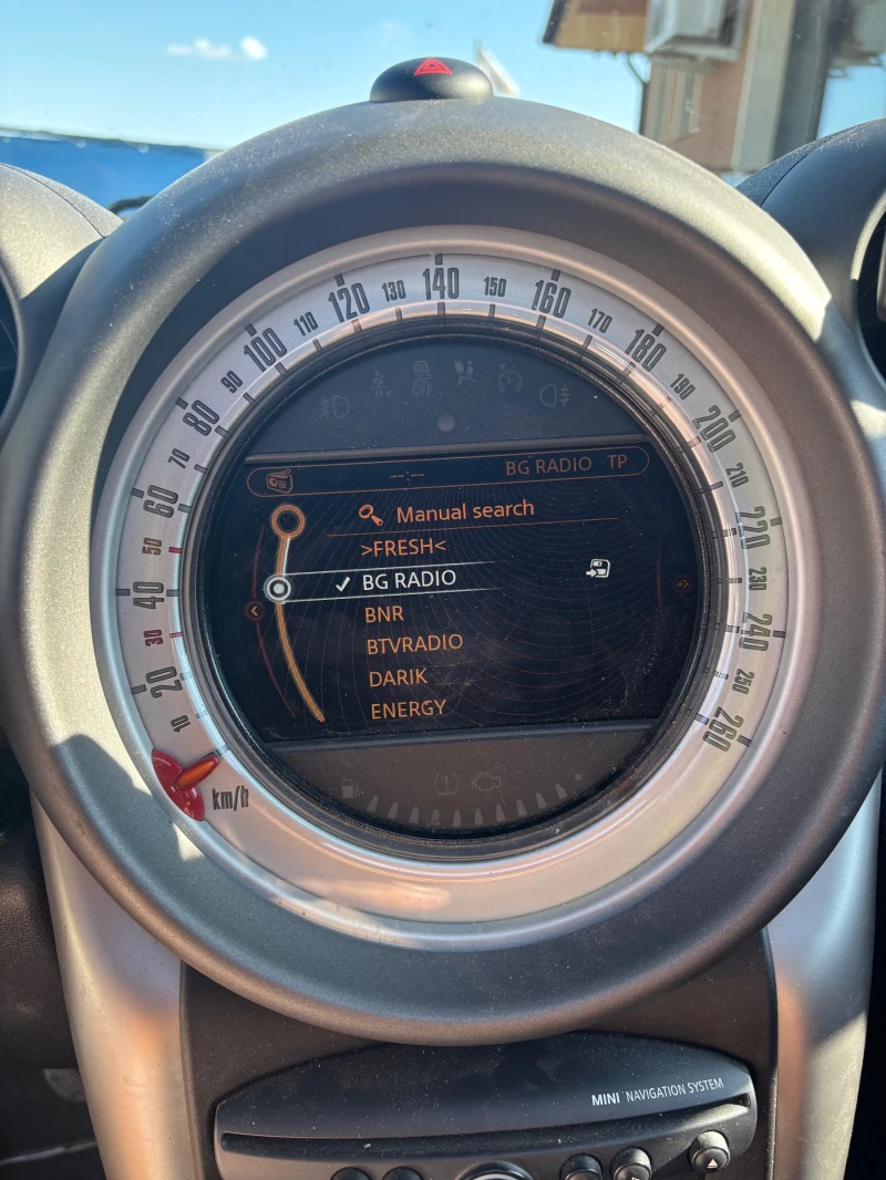 Mini Countryman 1.6D, снимка 11 - Автомобили и джипове - 52219203