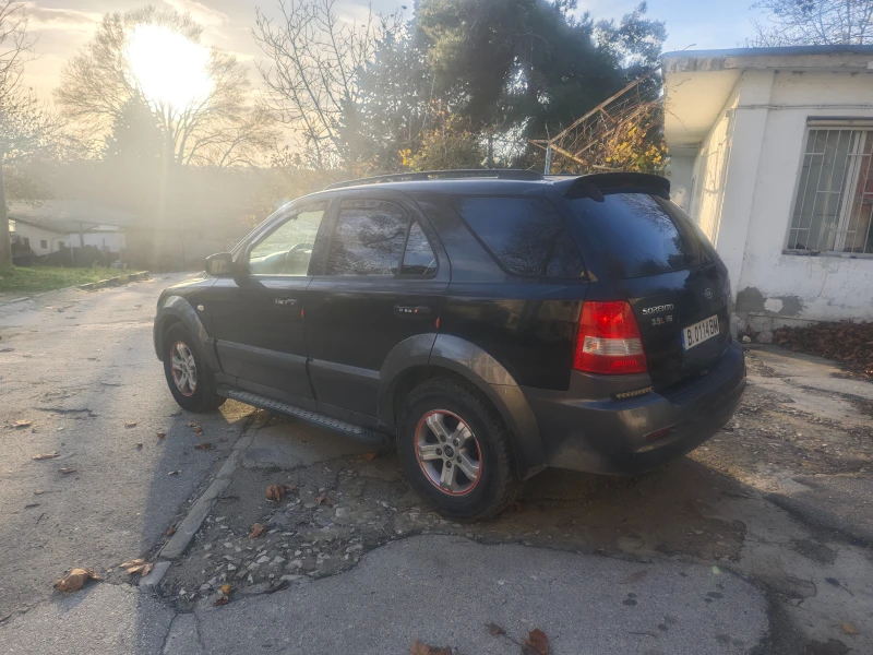 Kia Sorento, снимка 8 - Автомобили и джипове - 52639255