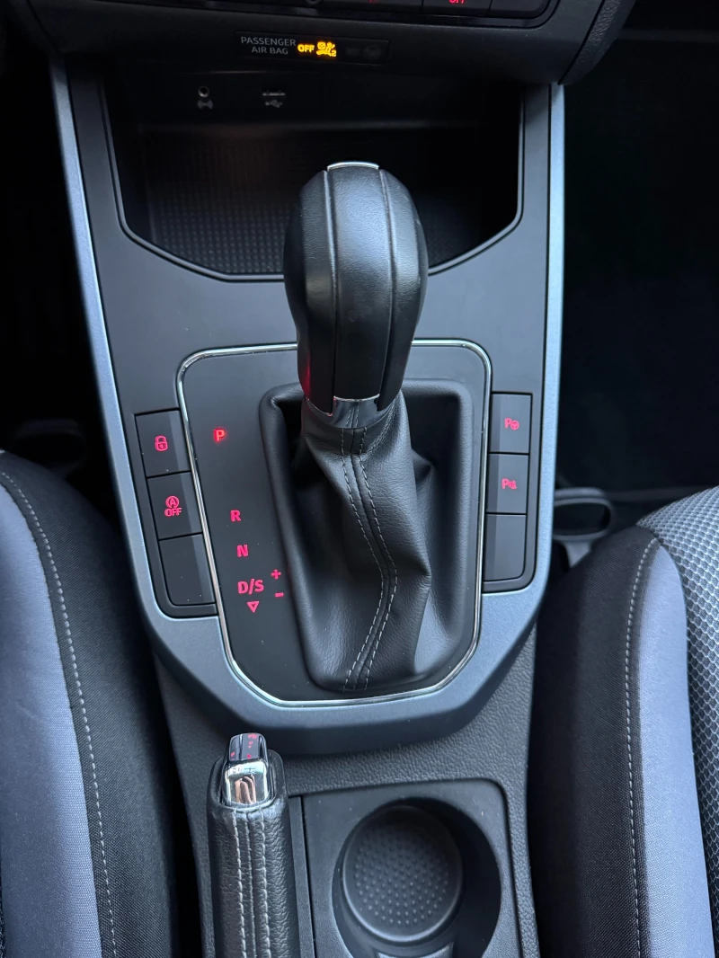 Seat Arona 1.0 TSI DSG Xcellence, ПЪРВИ СОБСТВЕНИК, снимка 11 - Автомобили и джипове - 53194495
