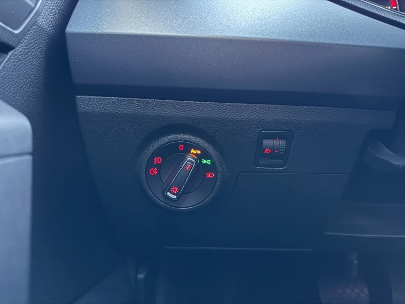 Seat Arona 1.0 TSI DSG Xcellence, ПЪРВИ СОБСТВЕНИК, снимка 9 - Автомобили и джипове - 53194495