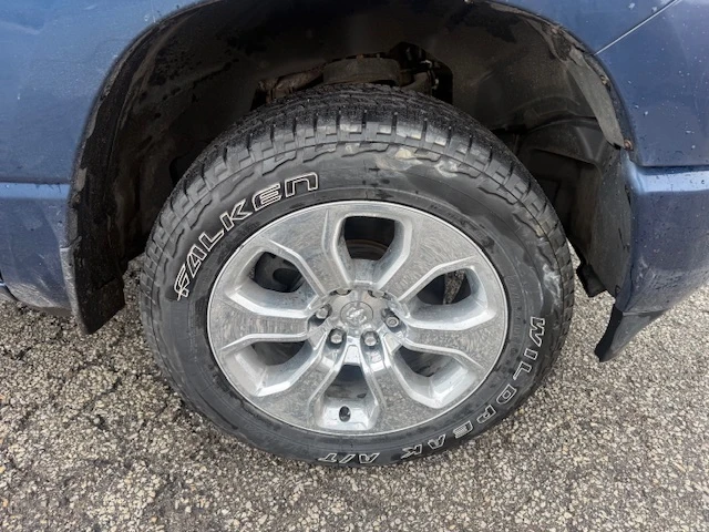 Dodge RAM 1500 5.7L HEMI V8, снимка 14 - Автомобили и джипове - 54221608