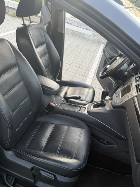 Ford Kuga 2.0TDCI 4x4, снимка 8 - Автомобили и джипове - 54315340