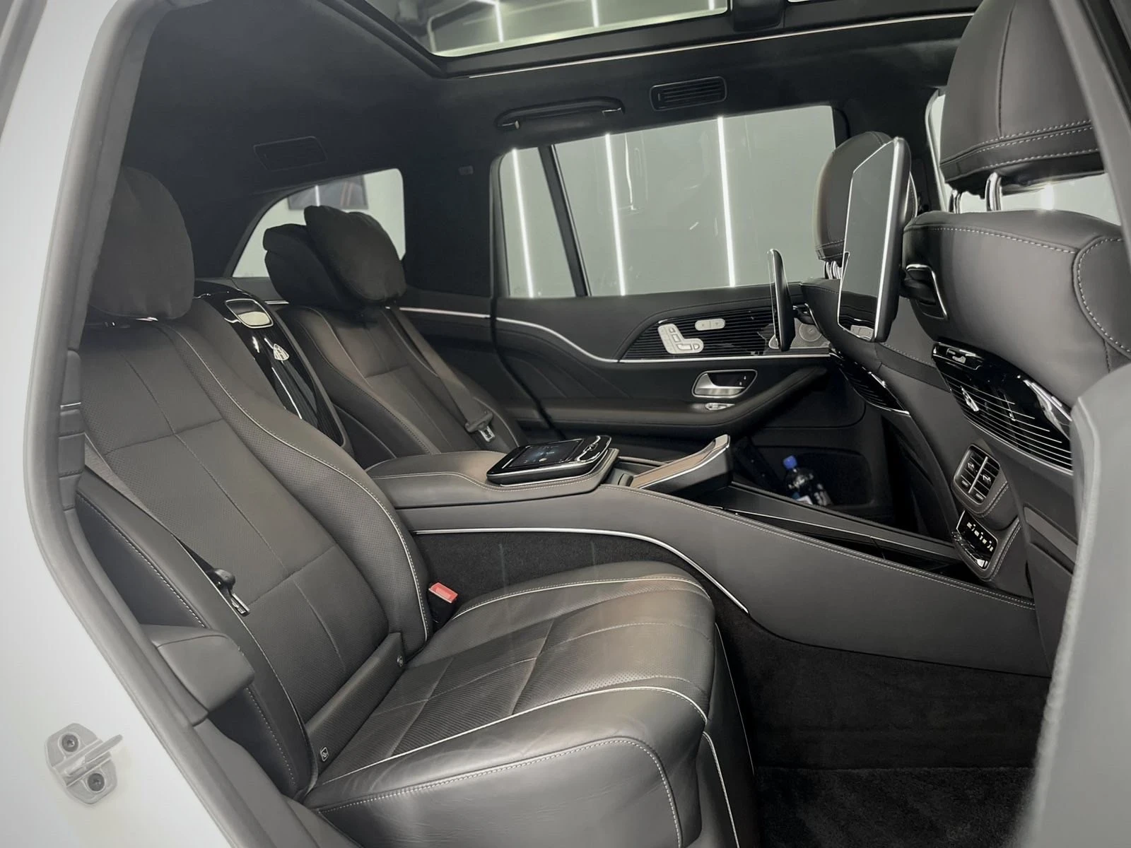 Mercedes-Benz GLS 600 Maybach / 4-seat / Two-tone paintwork | Mobile.bg   15