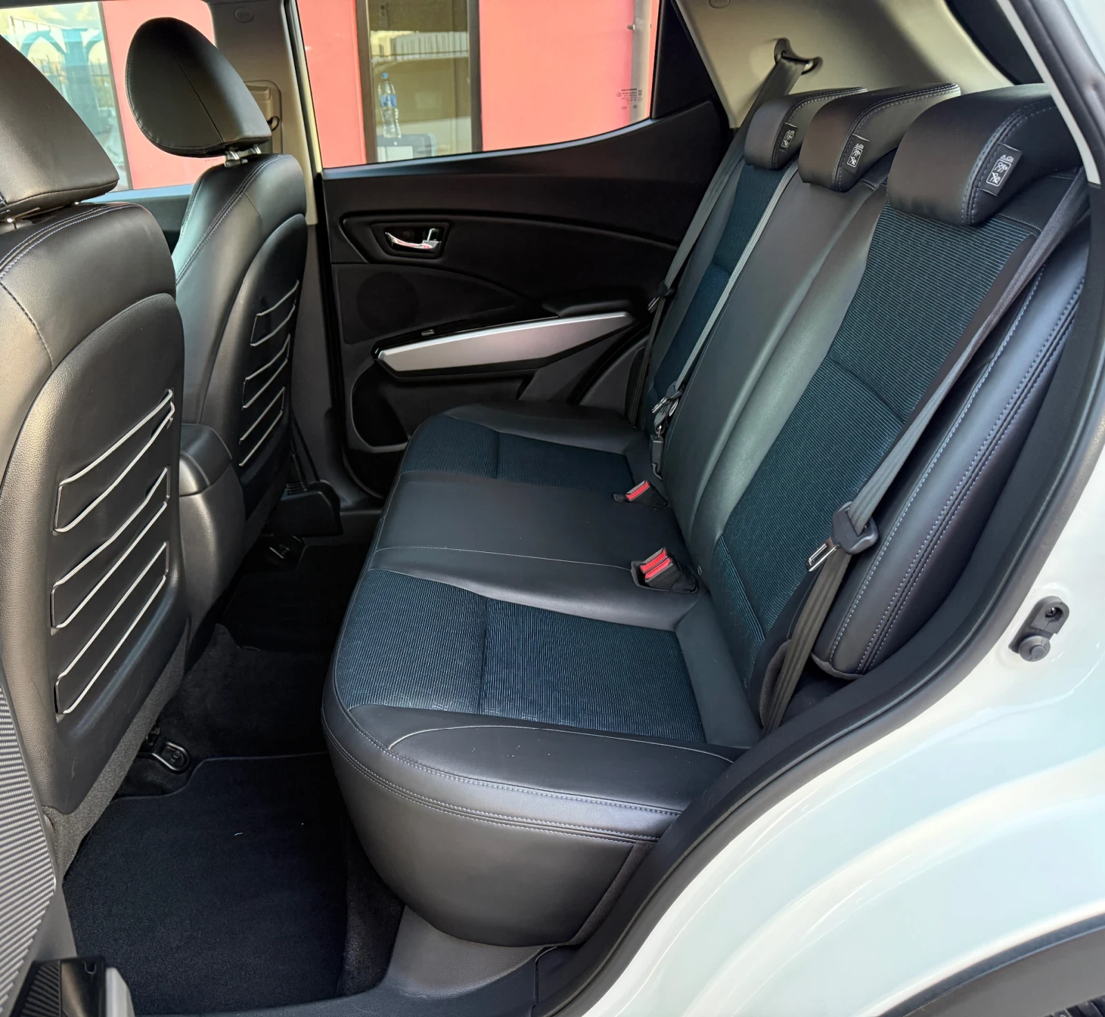 SsangYong Tivoli 1.6E-XDi, LED, Автоматик, Кожа, * 196 000км* Уника - изображение 7