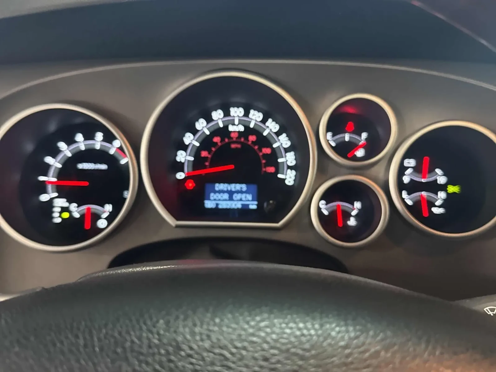 Toyota Sequoia 5.7 PLATINUM - изображение 7