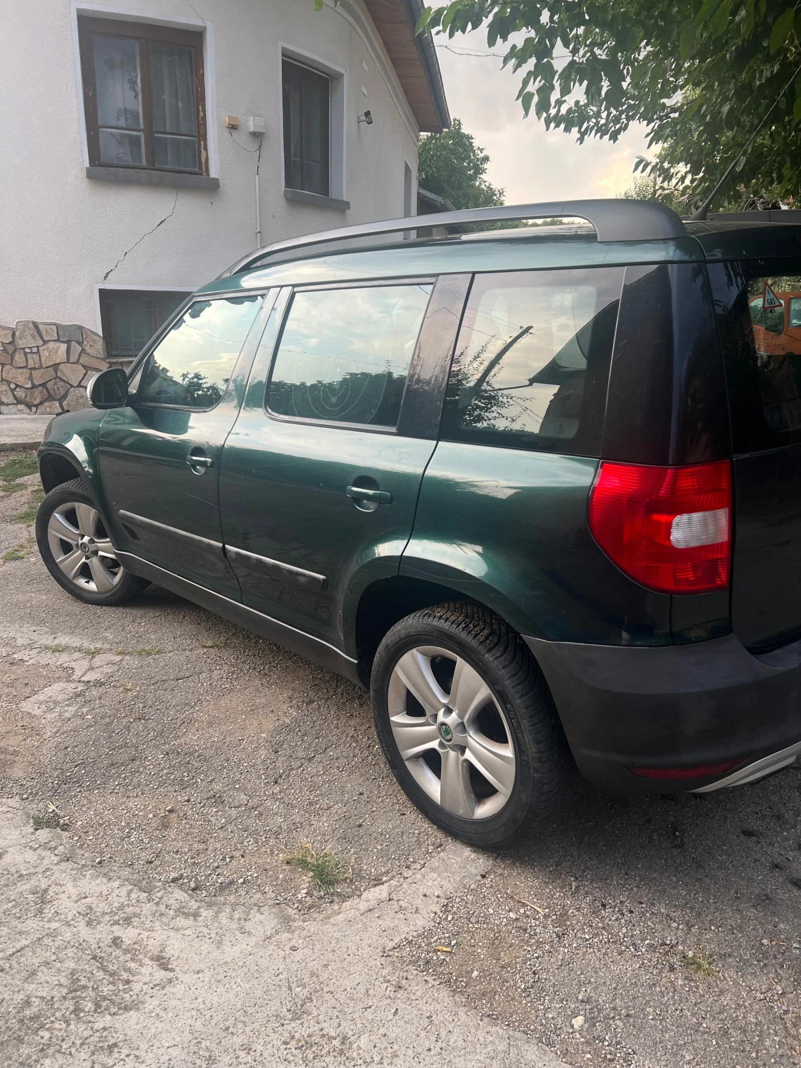 Skoda Yeti газ, снимка 5 - Автомобили и джипове - 55087486