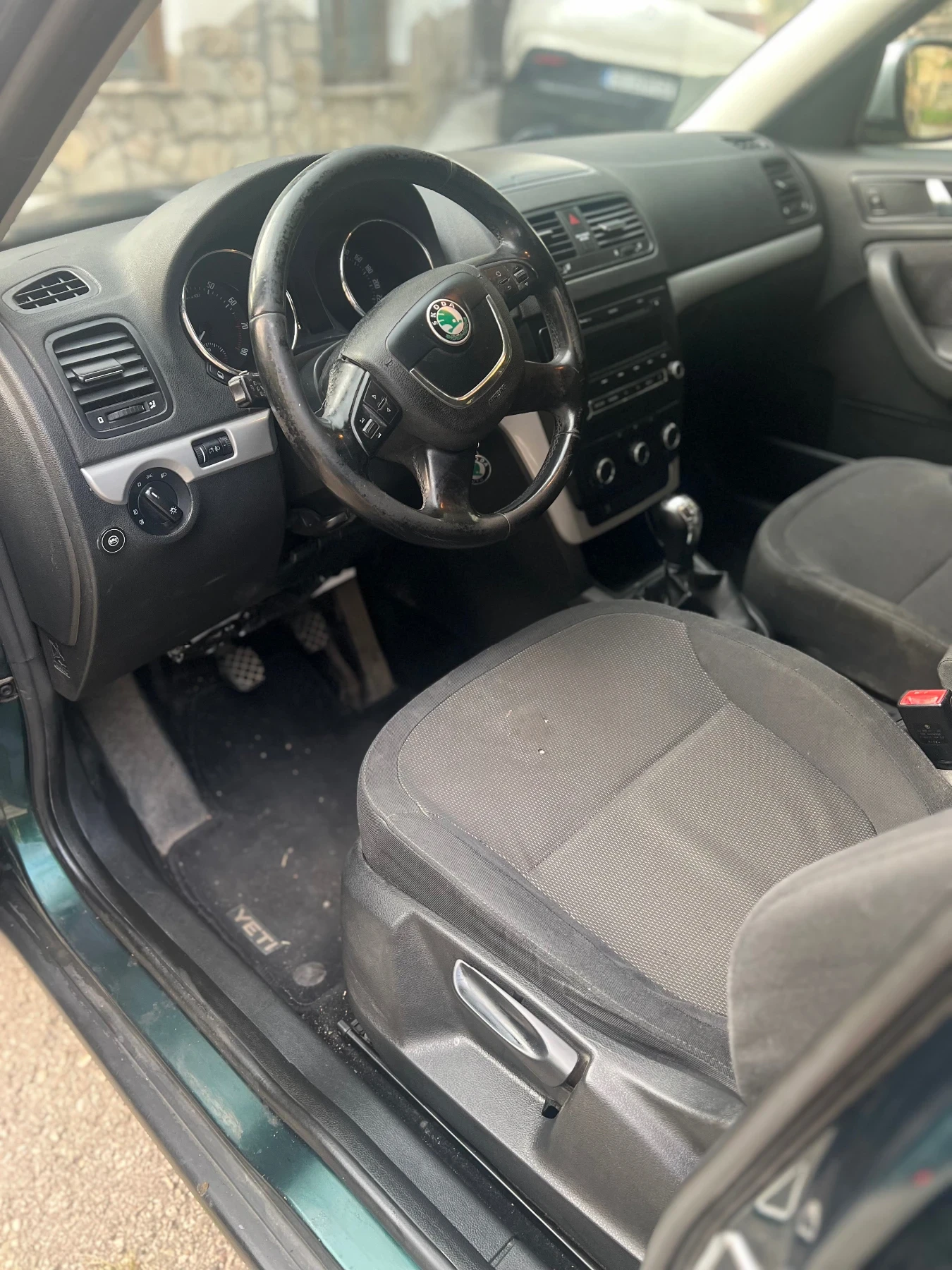 Skoda Yeti газ, снимка 8 - Автомобили и джипове - 55087486
