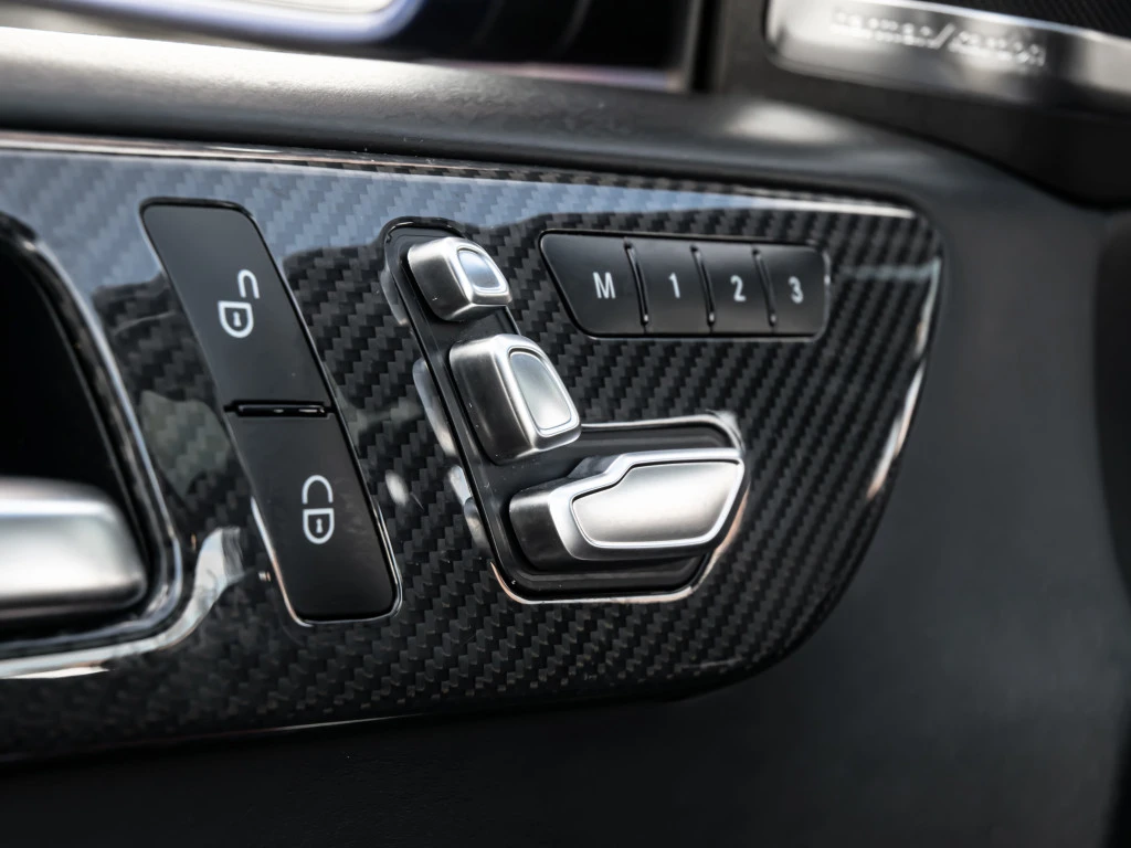 Mercedes-Benz GLE 63 S AMG HARMAN| PANO| ОБДУХ| 360| KEYLESS| FULL, снимка 13 - Автомобили и джипове - 53746961